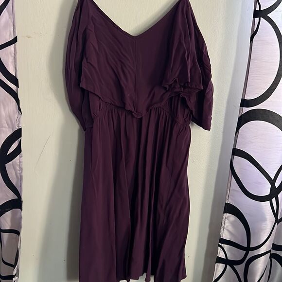 Women Express Cold Shoulder Purple V Flap Short Rayon Soft Dress Size Small - Picture 3 of 9